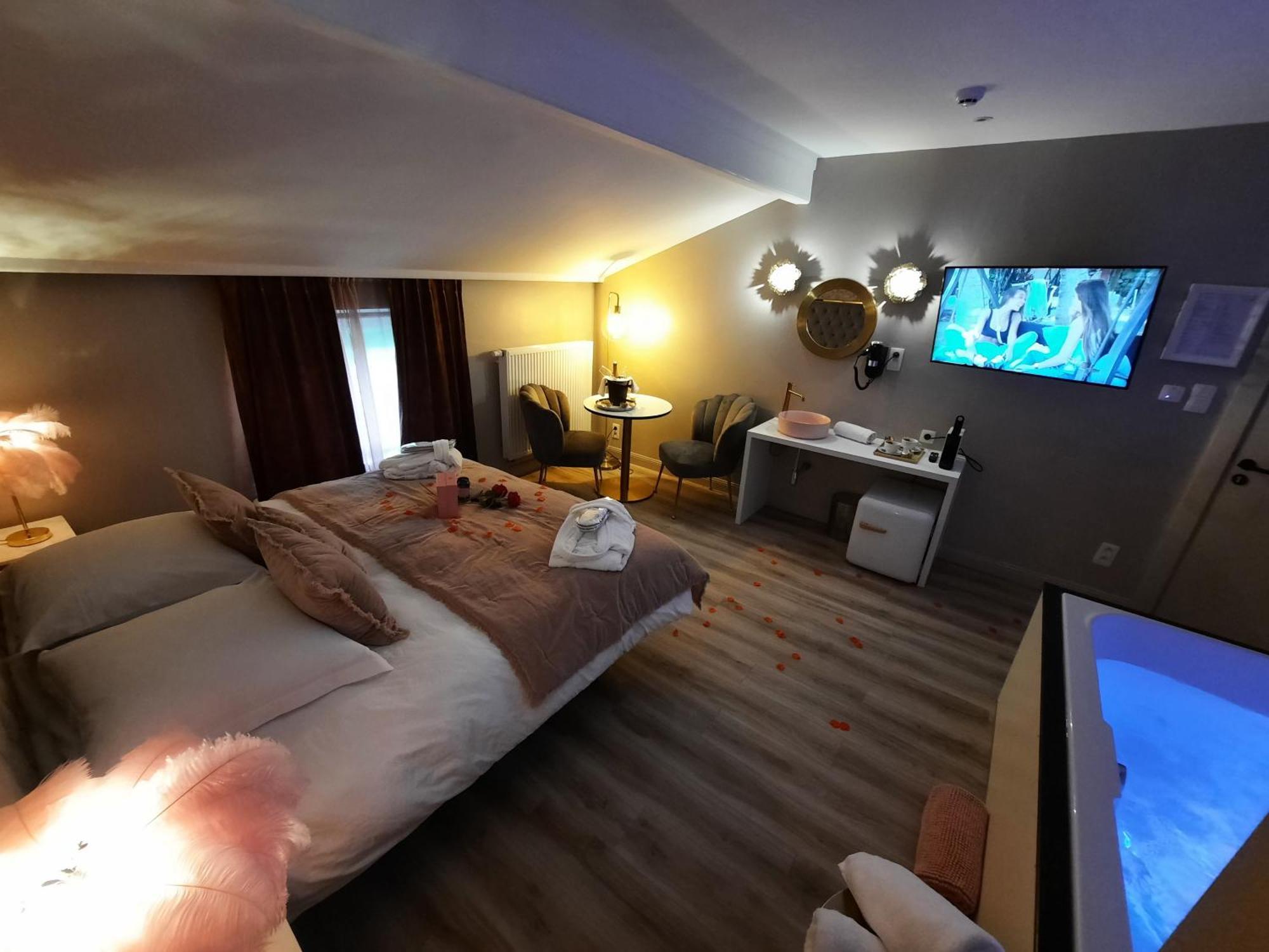 Hotel Mademoiselle Льєж Екстер'єр фото
